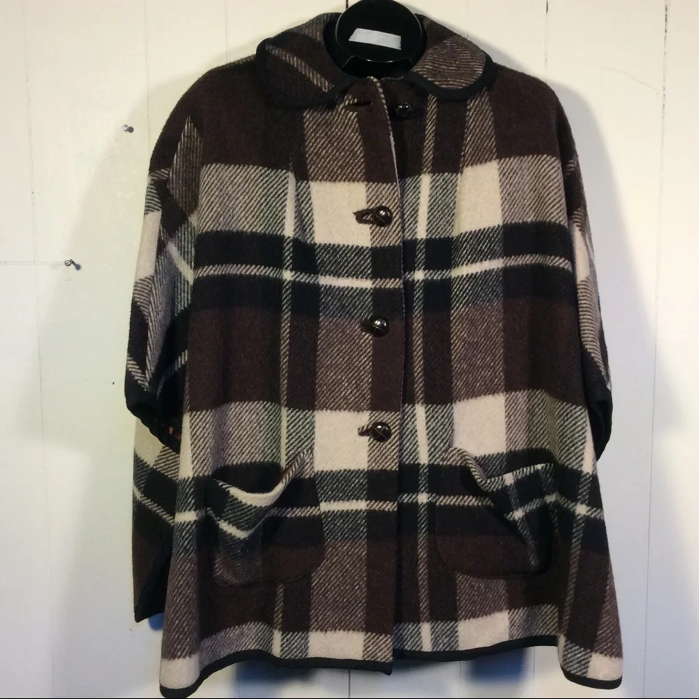Wool Women’s Cape Coat - Picture 1 of 7